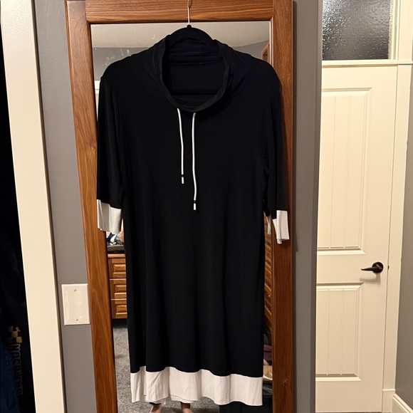 Sympli Dresses & Skirts - Sympli Black and White Casual Dress.